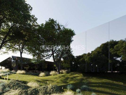 Villa for Sale with Guest House in Sotogrande San Roque Cádiz