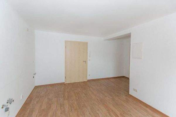 Dachgeschoß Wohnung Küche-, Wohnzimmerbereich 