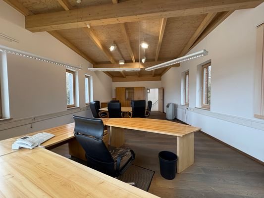 2. OG Büro (9).JPG