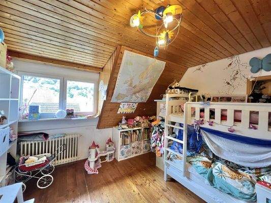 Dachgaube im Kinderzimmer DG