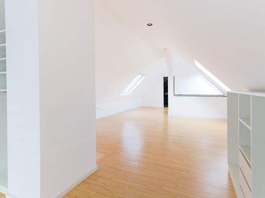 Blick zum Bad auf der Galerieebene