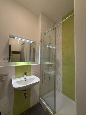 Gäste WC mit Dusche