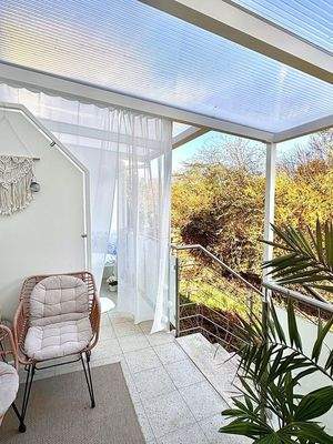 Kleiner Balkon u. Gartenzugang