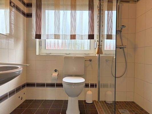 Vorderhaus_EG_Badezimmer