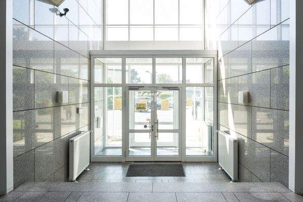 Eingangsbereich - Entrance Area