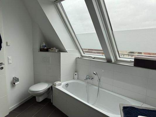 Badezimmer (3. Etage) (2).JPG