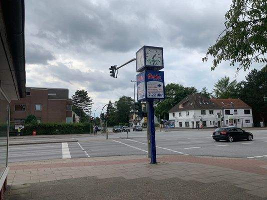 Direkt an der Kreuzung