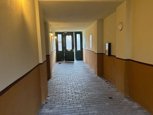 Zugang zum Hinterhaus