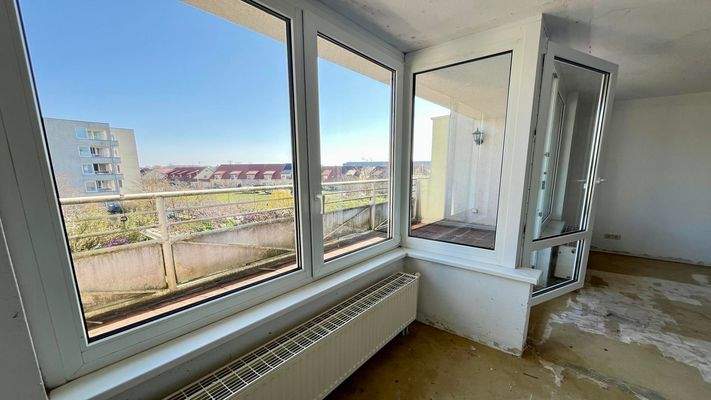 große Fensterfront.jpg