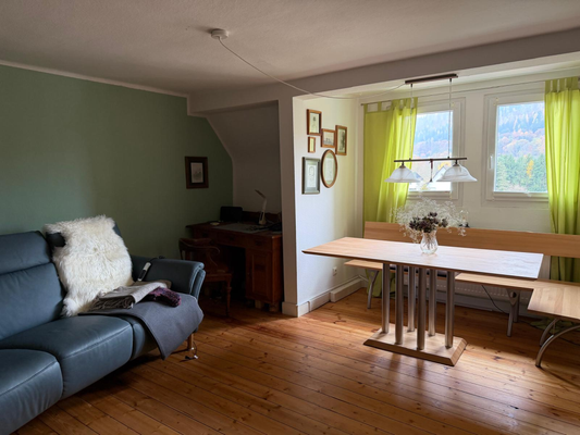 Wohn- u. Esszimmer.png