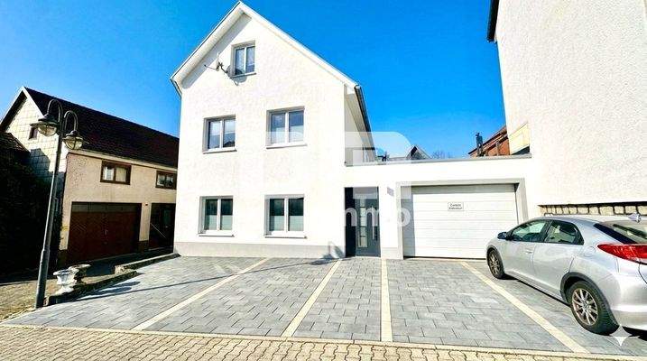 Frontansicht / KI fertig gestellt generiert