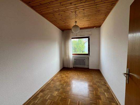 Haus-Linden-Leihgestern-Zimmer EG.JPG