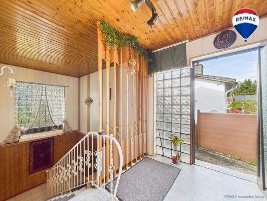 RE/MAX Immobilien DeLux Einfamilienhaus Merzig-Besseringen Flur