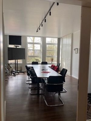 Besprechungsraum/ Bürozimmer 1