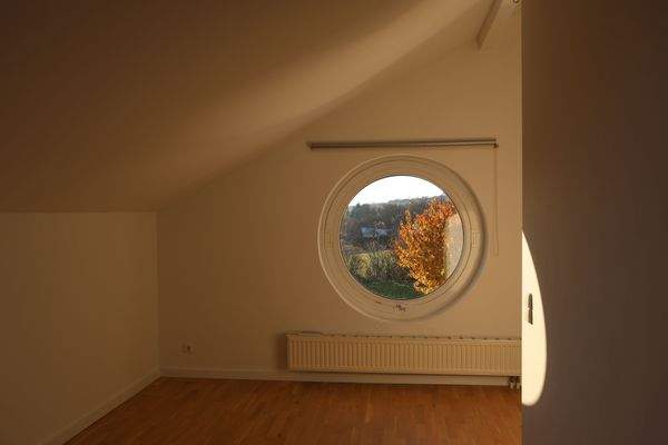 1. Schlafzimmer_oben 2.JPG