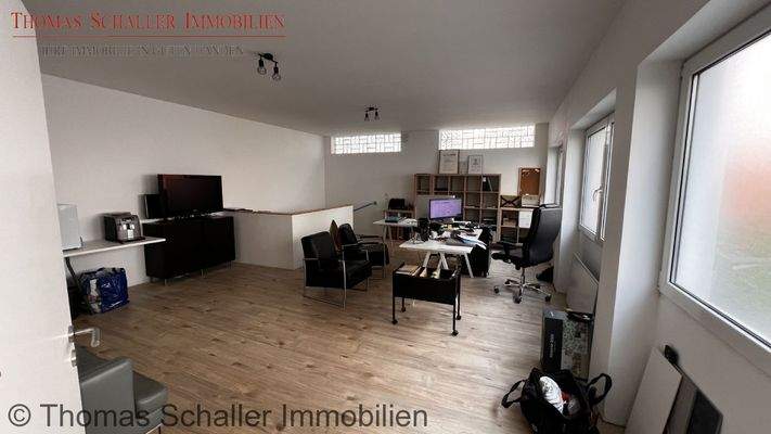 Büro im Erdgeschoss
