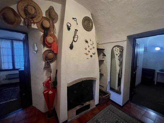 DA936_09 TERRA ITALIA IMMOBILIEN_LIGURIEN_DOLCEACQ