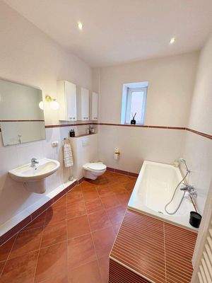 Vollbad mit Tageslicht