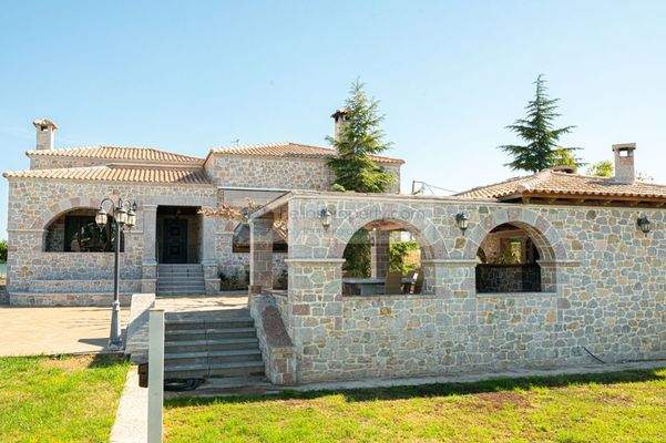 b9fd6bcfb673474a8d614cbdeddcdfea-original