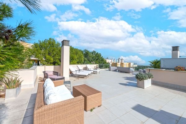 Wohnung mit Dachterrasse und Pool in Sol de Mallorca