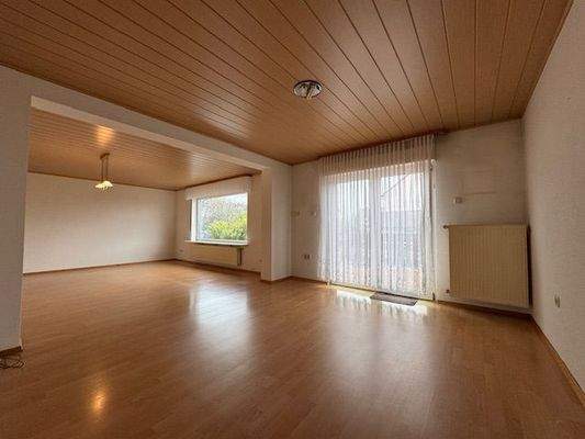 Wohn-und Esszimmer im EG