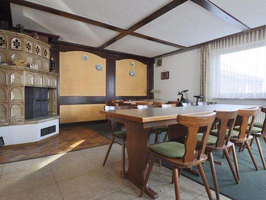 Gaststube recht - EG