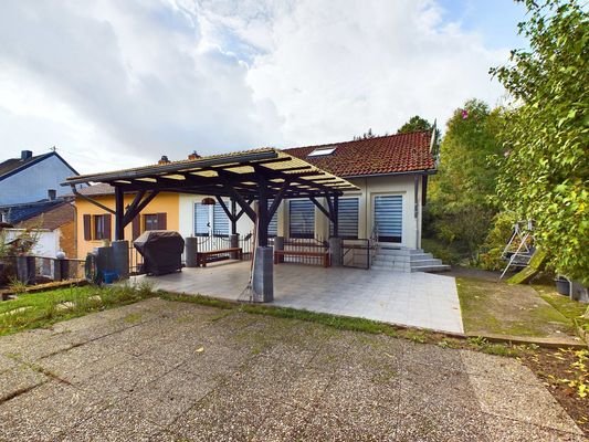 Ideales Mehrgenerationenhaus in Nalbach