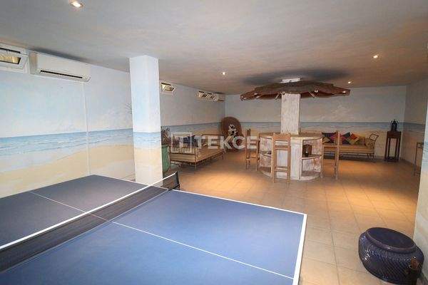 4-Bedroom Villa with Private Pool by the Beach in Almeria