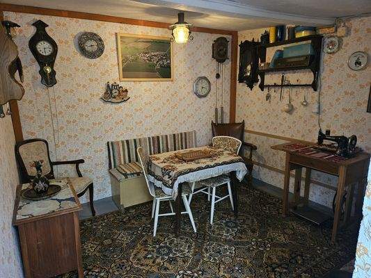 zusätzl. Zimmer hint. Garage 1