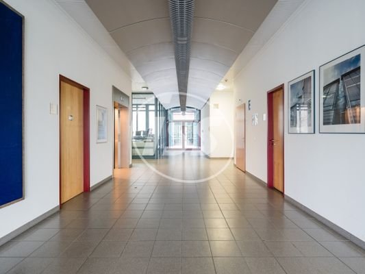 Verbindungsflur im Erdgeschoss