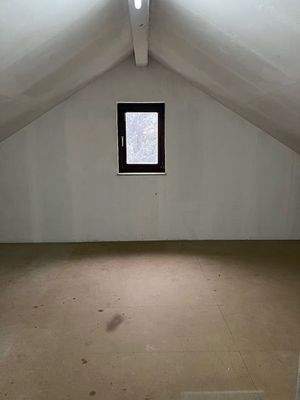 teilausgebautes Zimmer DG.jpeg