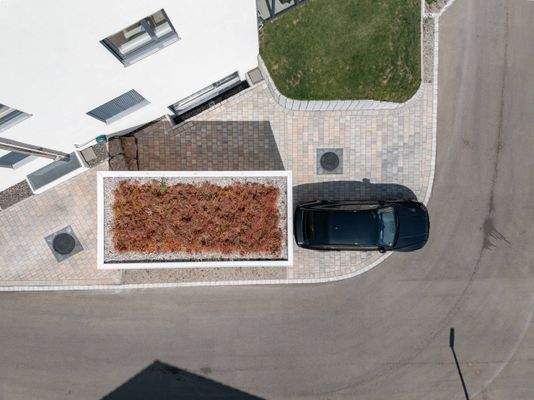 Garage &amp; Stellplätze 