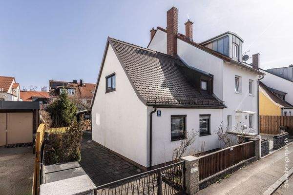 Doppelhaushälften-Grundstück