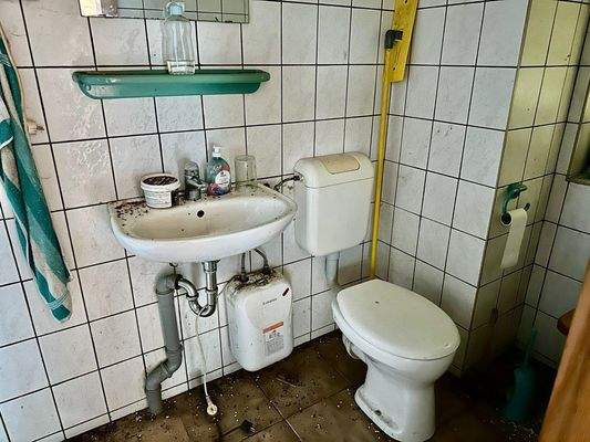 Bad WC Aufenthaltsraum (3)