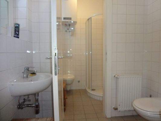 Badezimmer/Toiletten