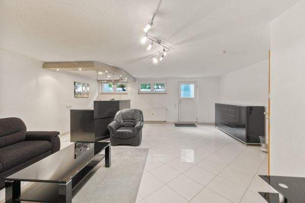 Hobbyraum UG mit Zugang zum Garten