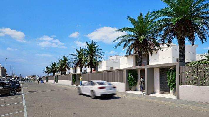 Semi-Detached Villas Meters from the Beach in Los Nietos