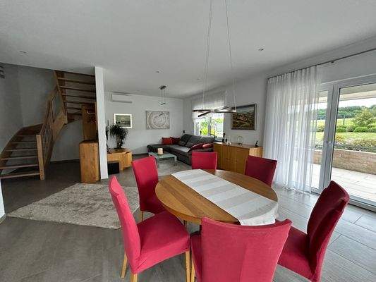 Wohn - und Esszimmer