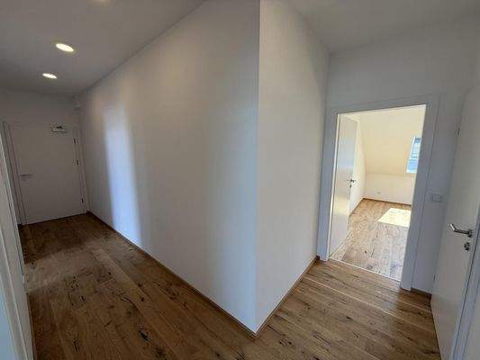 20250520_110647661_iOS