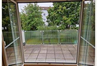 SW-Balkon mit Blick ins Grüne