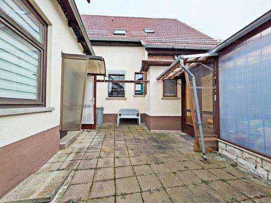 Innehof  - Blick zum Haus