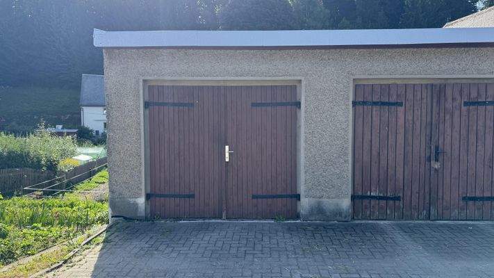 separate Garage