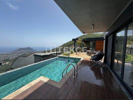 Villas with Panoramic Sea and City Views in Alanya Turkey