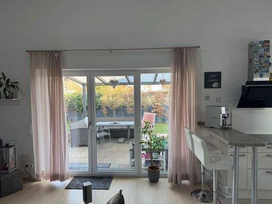 Blick auf die Terrasse.jpg