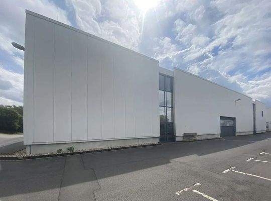 Seitenansicht/ Side view Halle 2