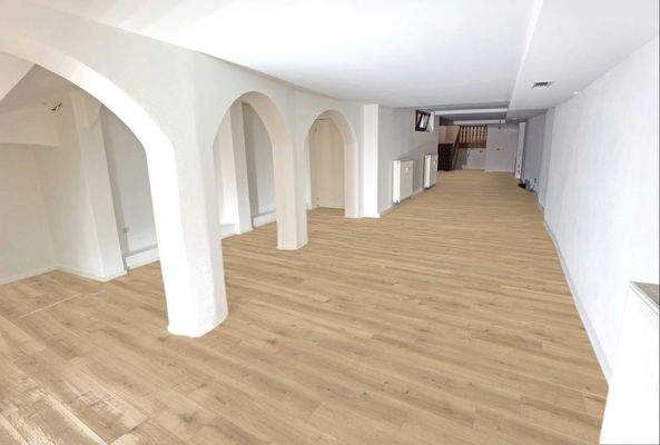 Raumwirkung mit neuem Boden (Beispiel 1)