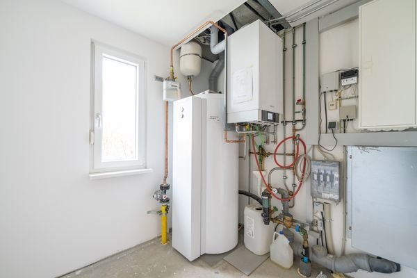 Gas- Brennwerttherme mit Solarthermie