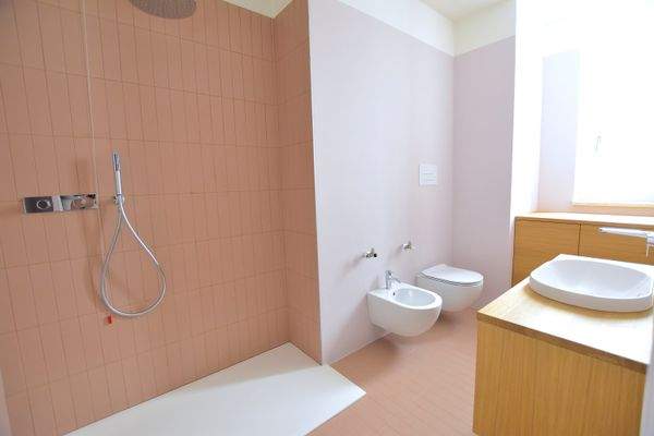 trilocale bagno 1.JPG