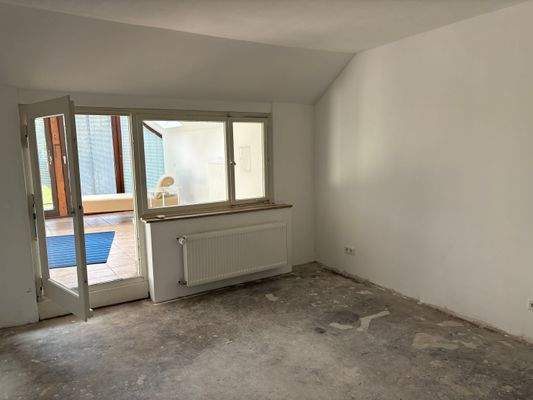 Elternschlafzimmer Blickrichtung Wintergarten