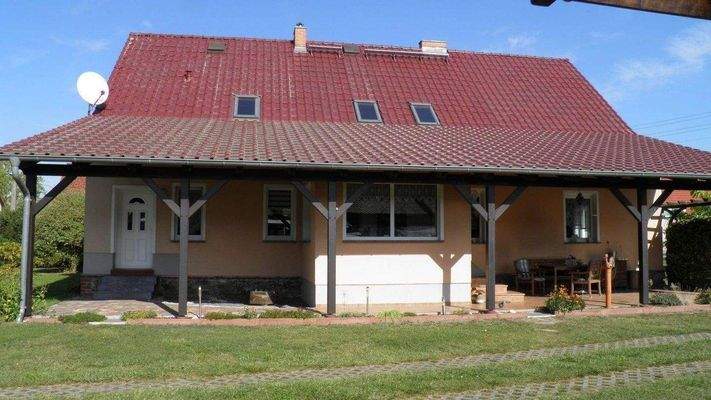 Wohnhausansicht, gesamte Hofseite